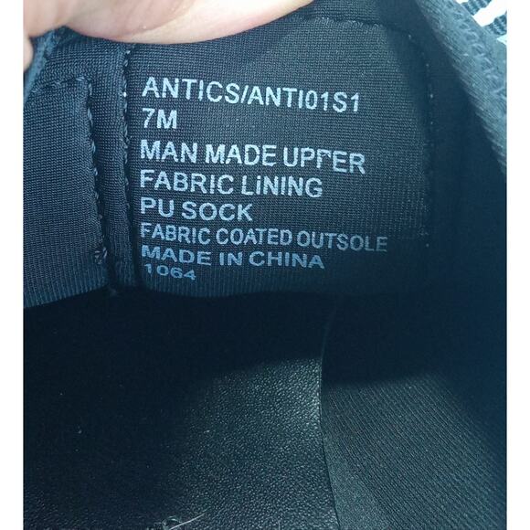 Steve Madden Women's Antics ANTI01AS1 Black Red Sneaker Shoes Size 7 M - Picture 8 of 8